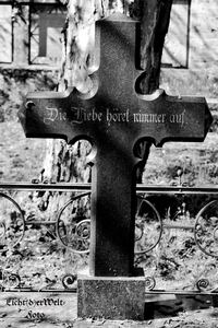 #lichtderweltfoto #schwarzweiss #gera #th&uuml;ringen #friedhof #gerauntermhausfriedhof